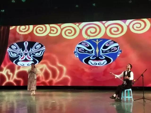 漆黑的森林逃脱